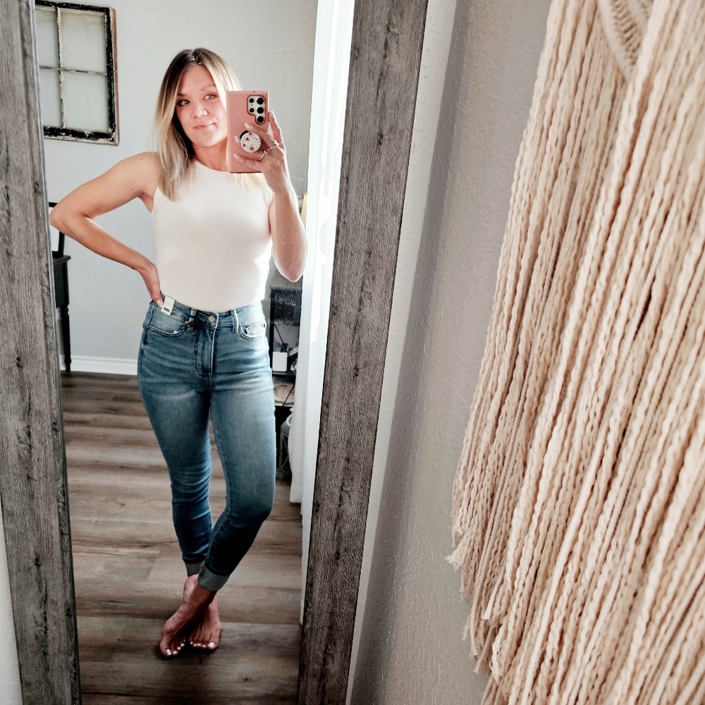 Still available, contact me - Judy Blue Light Wash Skinnies - Picture 3 of 14